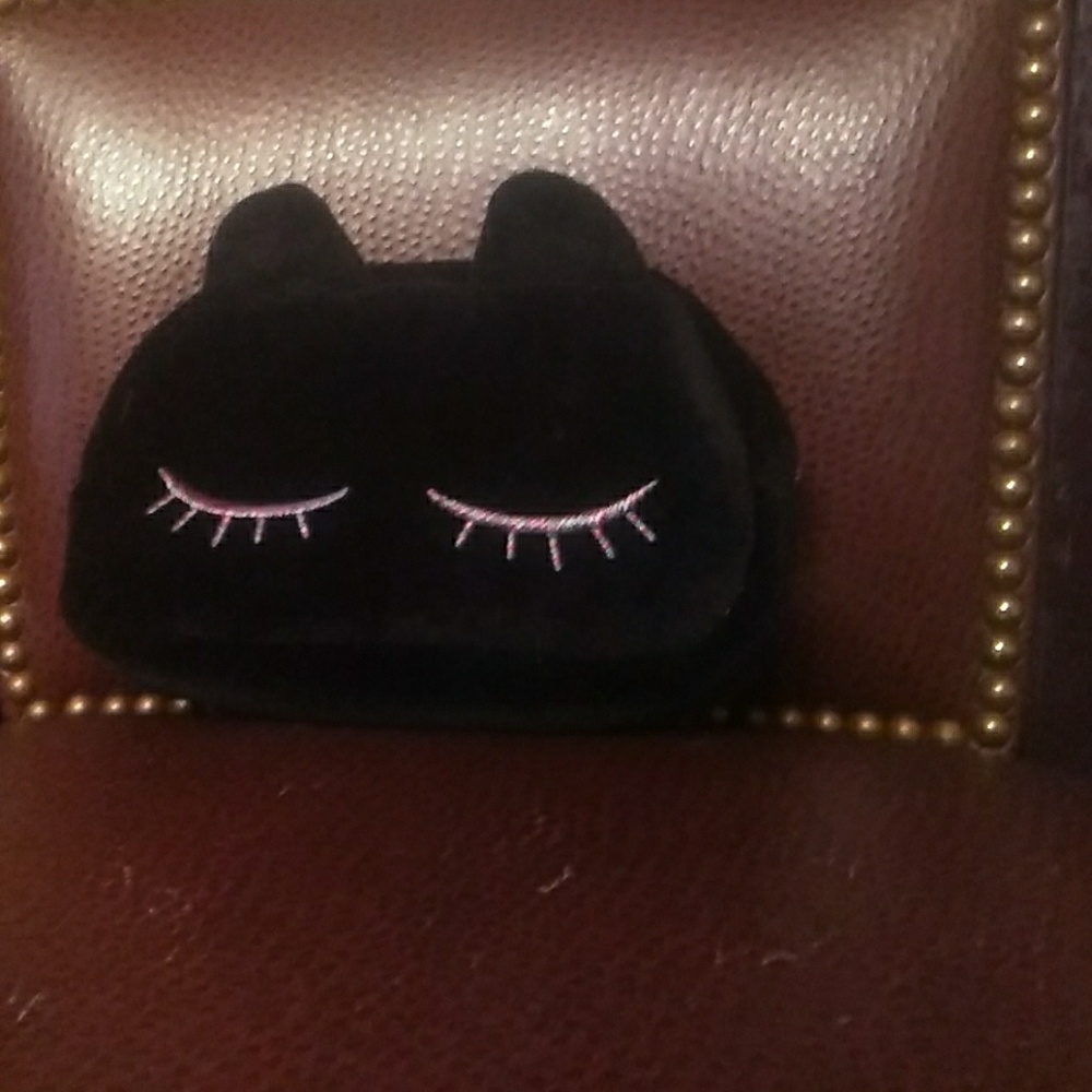 Makeup bag